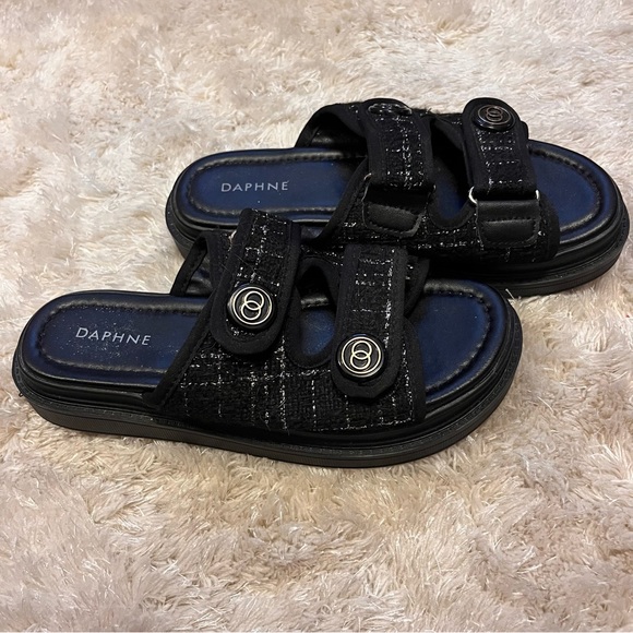 Daphne Tweed Chunky Platform Sandal - Picture 8 of 8